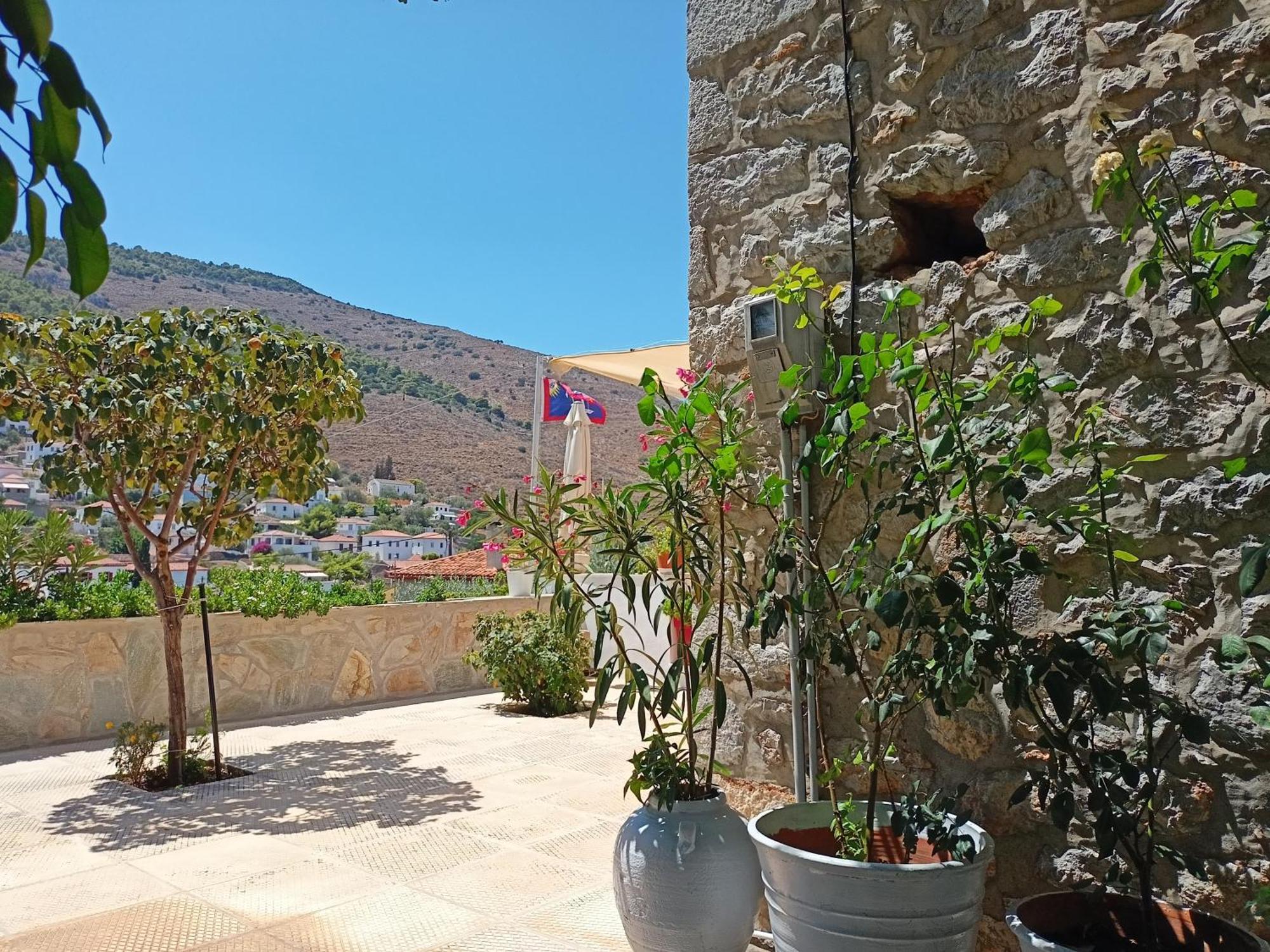 Smaragdas Paradise İdra Dış mekan fotoğraf