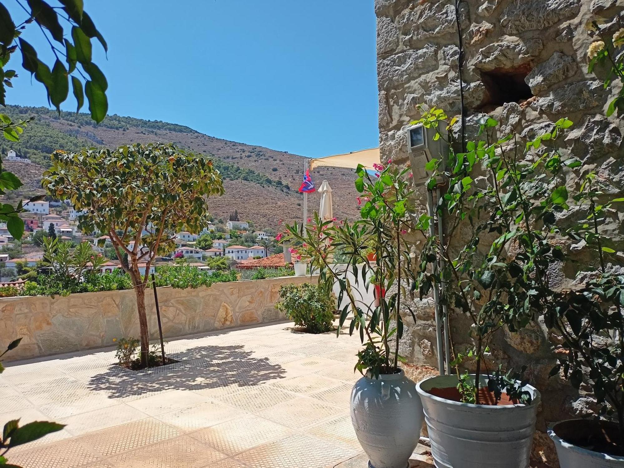 Smaragdas Paradise İdra Dış mekan fotoğraf